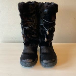 Oscar Sport Apres-Ski  black Italian fur leather boots. Gorgeous boots.